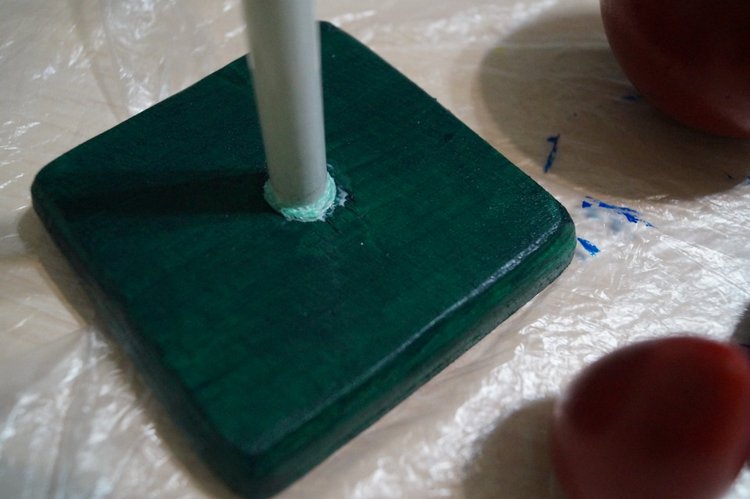 Вторая выписка ноября. Как поставить куклу на ножки, если их нет. Соединяю туловище и голову. У нас и пирамидки лечатся