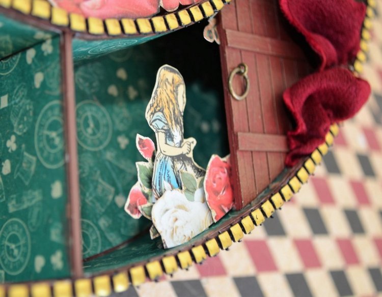 Часы "Моя Алиса" с миниатюрой