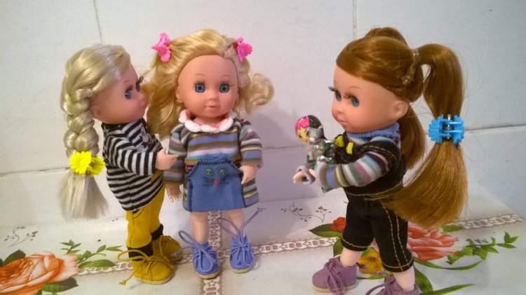 Три сестры. Почти по Чехову