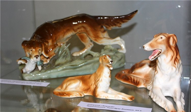 Выставка "Хрупкий мир фарфора", Старицкий краеведческий музей