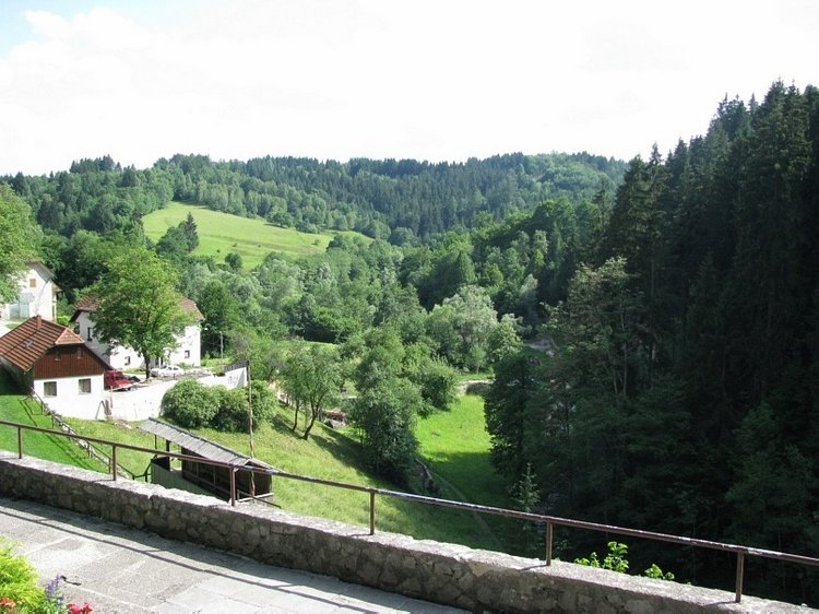 Незабываемая экскурсия по Словении: Постойная Яма и Предъямский замок