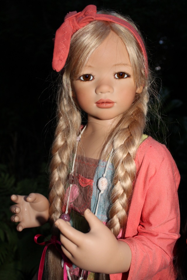 Воспонинаяния о лете. Две сестрички, две Анны Лу - часть первая