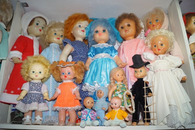 Третья майская выписка. Как вынуть моргучие глазки из головы советских кукол