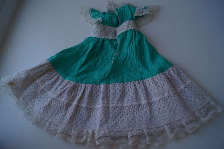 Третья июльская выписка. Вылечила восемь кукол СССР! И всем сшила наряды - за неделю