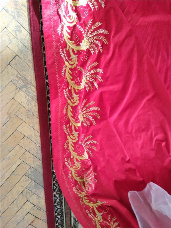 Выставка костюмов к фильму " Матильда"