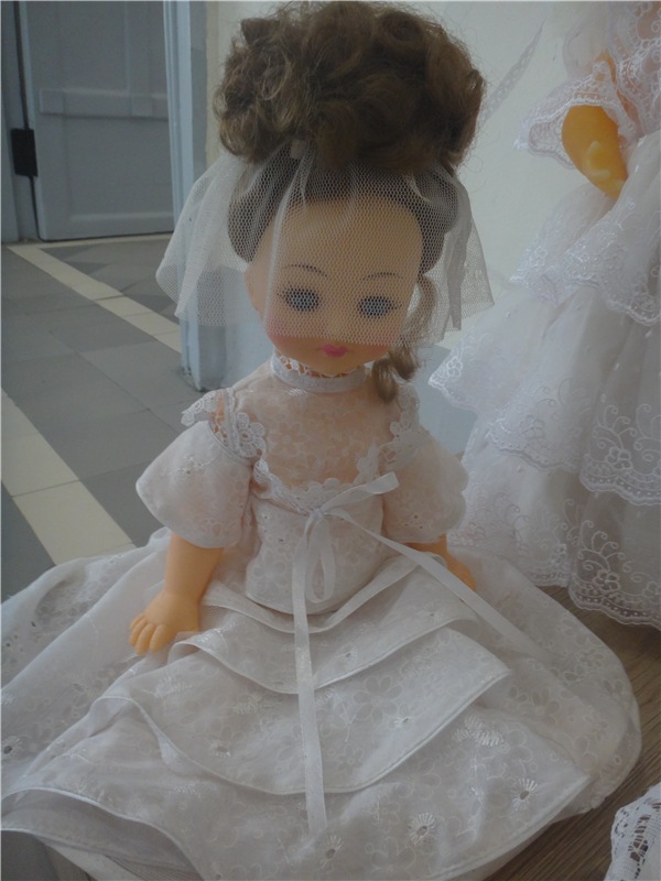 Выставка " Лабиринты кукольной жизни"