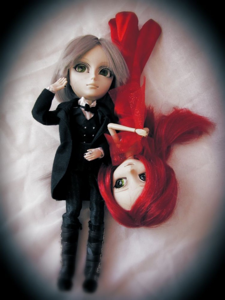 Забытый вальс алого и серого