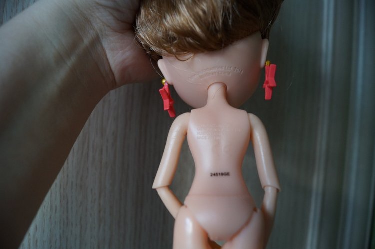 Привет, я Вика! Куклы из серии "Модный шопинг"