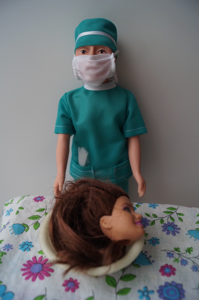 Вторая выписка декабря. Главная героиня нового года поправила своё здоровье. Лечим покусанные руки Барби, удаляем жир с