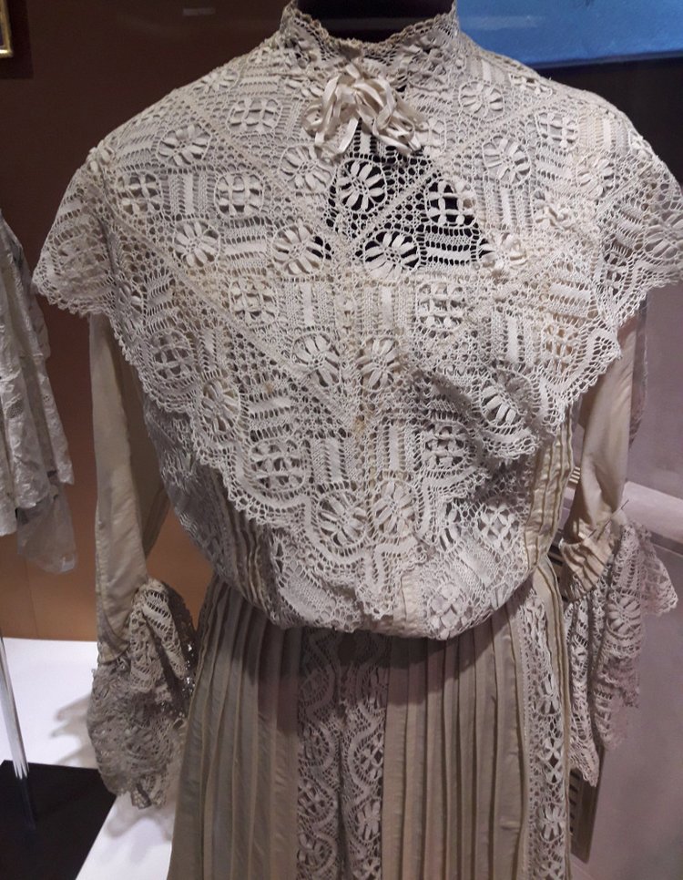 Выставка "Узоры свадьбы кружевной". Зал 2 | Бэйбики Выставка "Узоры свадьбы кружевной". Зал 2