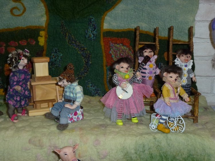Март 2019 года - Весенний Бал Кукол на Тишинке - ЁЖИКИ