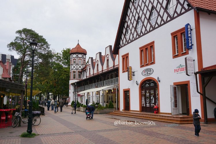 Осеннее лоскутное одеяло: море, футбол, экскаватор и вязаные куклы (фото 10)