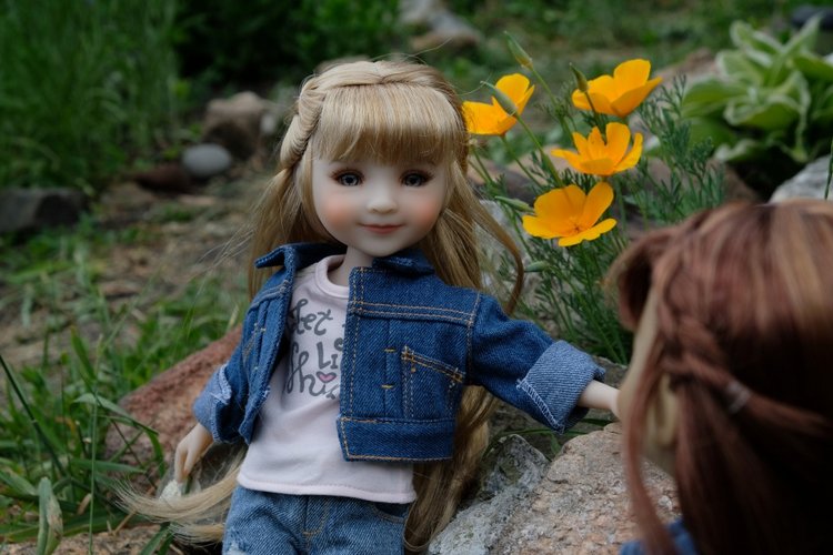 Прогулки с Сарой и Беллой RubiRed Galleria/Effner