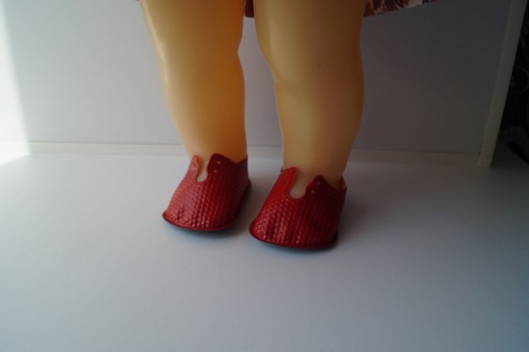 Третья майская выписка. Как вынуть моргучие глазки из головы советских кукол