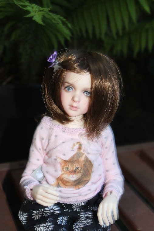 Вечерний сад. Розочка в пижамке