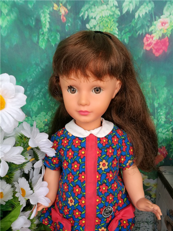 Две сестрички, две близняшки, никакие не двойняшки