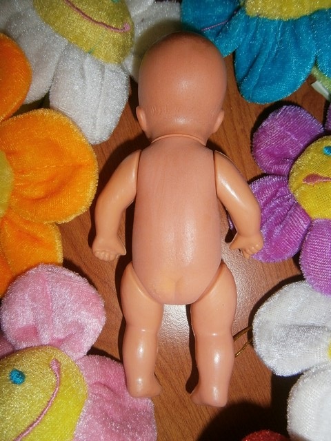 Очень ждём мальчика, такого голубоглазого, с чёлочкой, ушки торчат. Володькой кличут