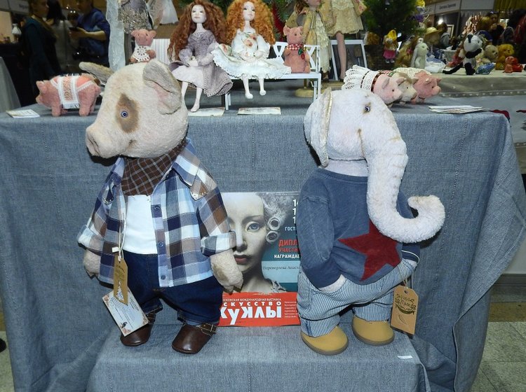 Продолжение путешествия по Гостинному Двору