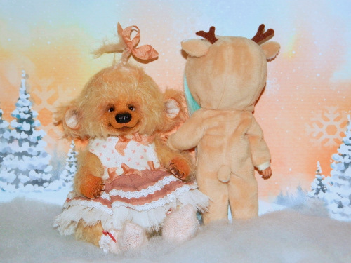 Зимние зарисовки - стеснительный Оленёнок