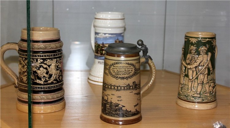 Выставка "Хрупкий мир фарфора", Старицкий краеведческий музей