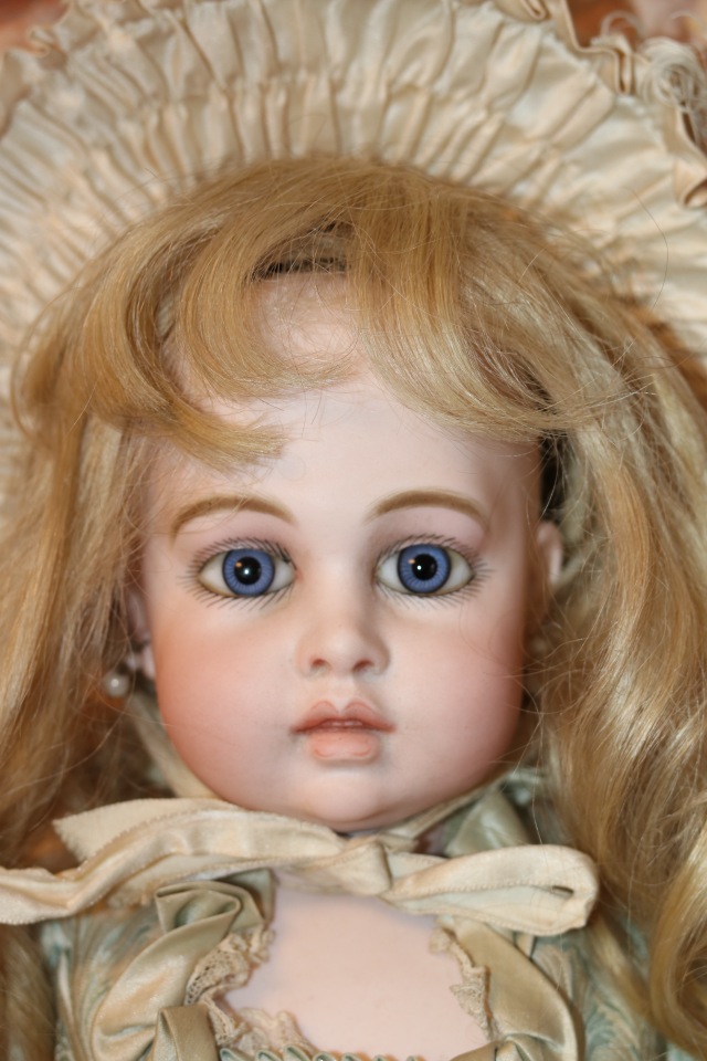 Антикварные куклы нашей мечты Bru Circle and Dot второе поколение