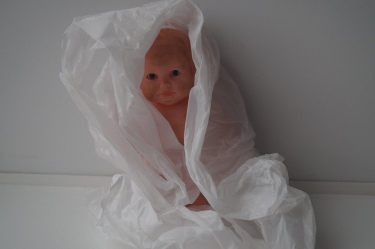 Вторая выписка ноября. Как поставить куклу на ножки, если их нет. Соединяю туловище и голову. У нас и пирамидки лечатся