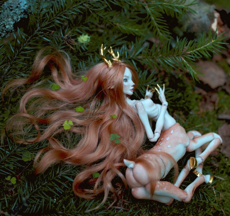 Фарфоровая шарнирная оленедевочка Торн (фото 7)