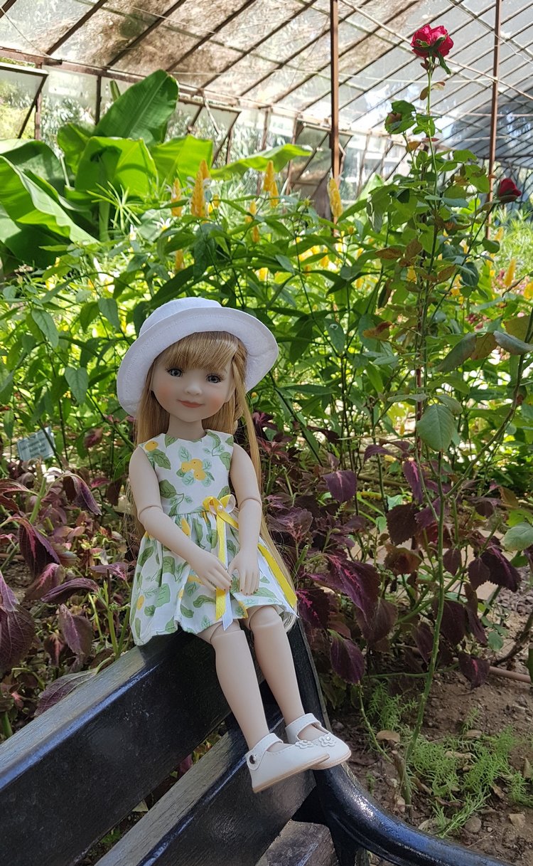 Инес на море — Куклы Ruby Red (Руби Ред) Fashion Friends: Siblies