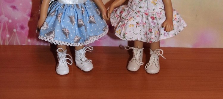 Куколки KIDZ'N'CATS mini и обувочка для них