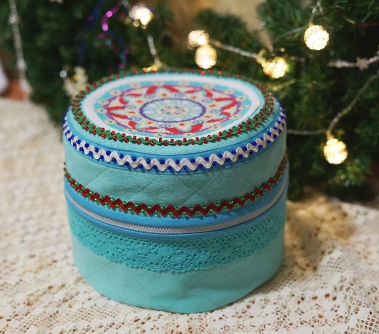 Шкатулка для игрушек — Вышивка крестиком (фото 6)