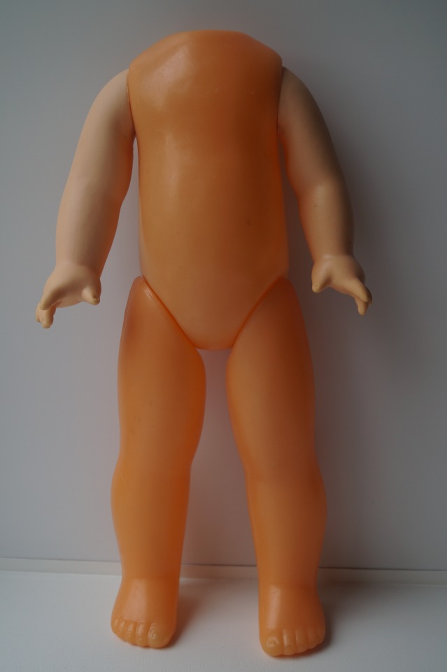 Третья июльская выписка. Вылечила восемь кукол СССР! И всем сшила наряды - за неделю