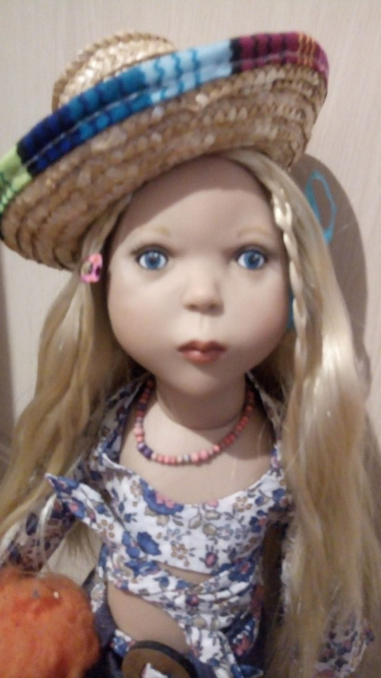 Лола Цвергназе встречает весну (фото 2)