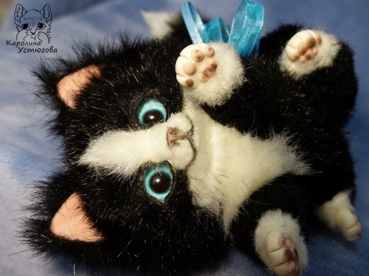 Кошечка Мякушка — Игрушки в смешанной технике (мех и глина): Арт