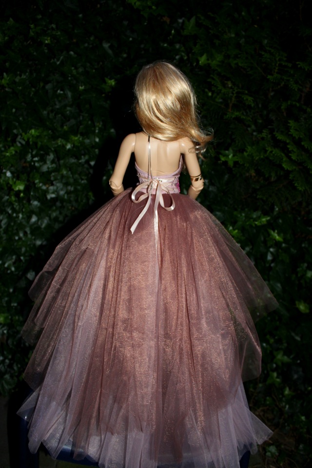 Мисс Бэйбики 2019. Бианка и волшебный цветок. Вечерняя прогулка по саду (фото 9)