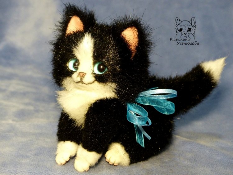 Кошечка Мякушка — Игрушки в смешанной технике (мех и глина): Арт