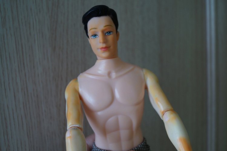 Вторая выписка октября. Машенька здорова. Кукла из лужи стала милашкой. Коровка замычала. Как поставить Лолочку на ножки,