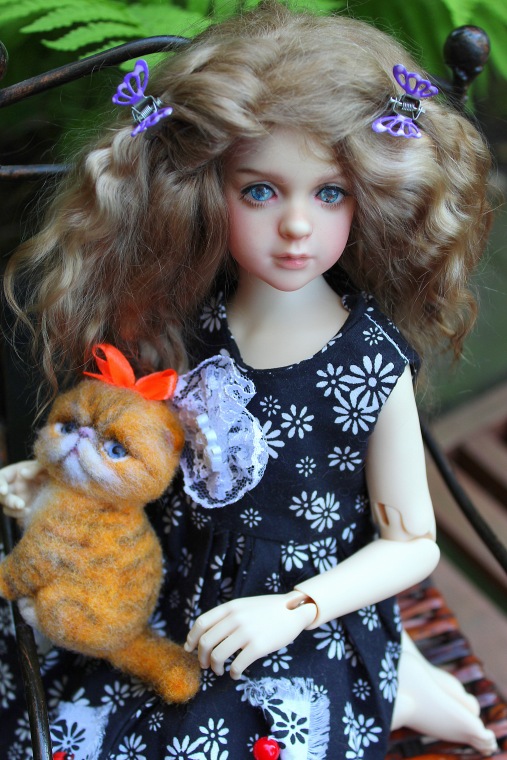 Поиск образа для Розочки. Знакомство с садом