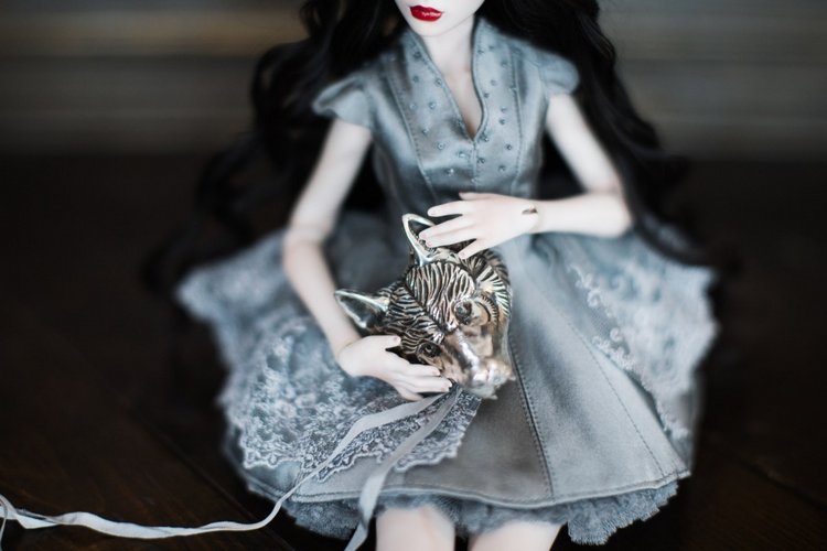 Девушка с татуировкой павлина и Красная Шапочка - фарфоровые куклы | Бэйбики Девушка с татуировкой павлина и Красная Шапочка - фарфоровые куклы