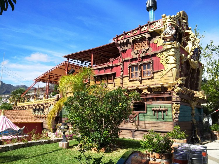 Тайна моего имени. Часть девятая. Испания, Бенальмадена, Парк Тиволи. Лесли путает все планы