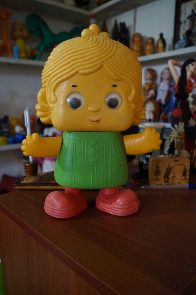 Обзор пластмассовых игрушек СССР, которые живут в моём музее | Бэйбики Обзор пластмассовых игрушек СССР, которые живут в моём музее