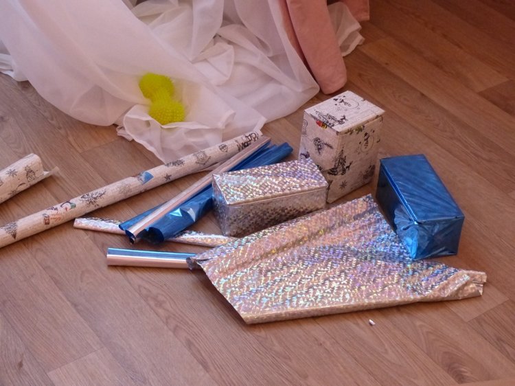 Новогодняя упаковка, провожаем в путь зверяток. Разные фотографии