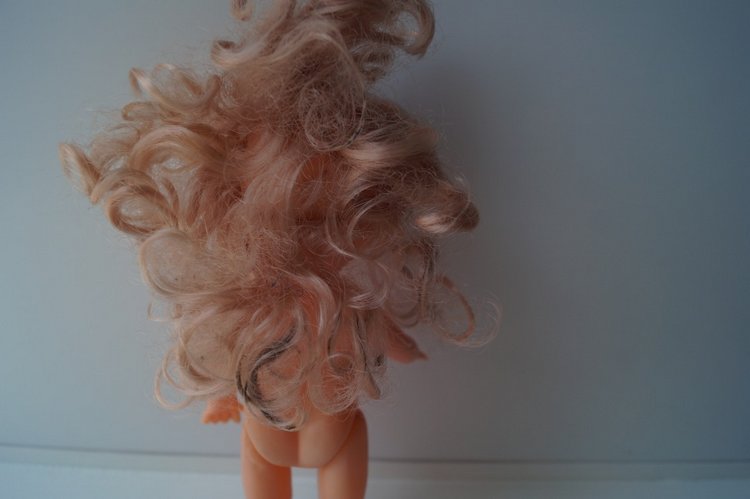 Четвёртая июльская выписка. Поломка шеи Энчантималс. Новые реснички двум пациентам. Как обуздать непослушные волосы