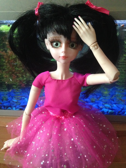 Вариант ремонта тела у Звезды подиума со сломанными бедренными петлями (много фото)