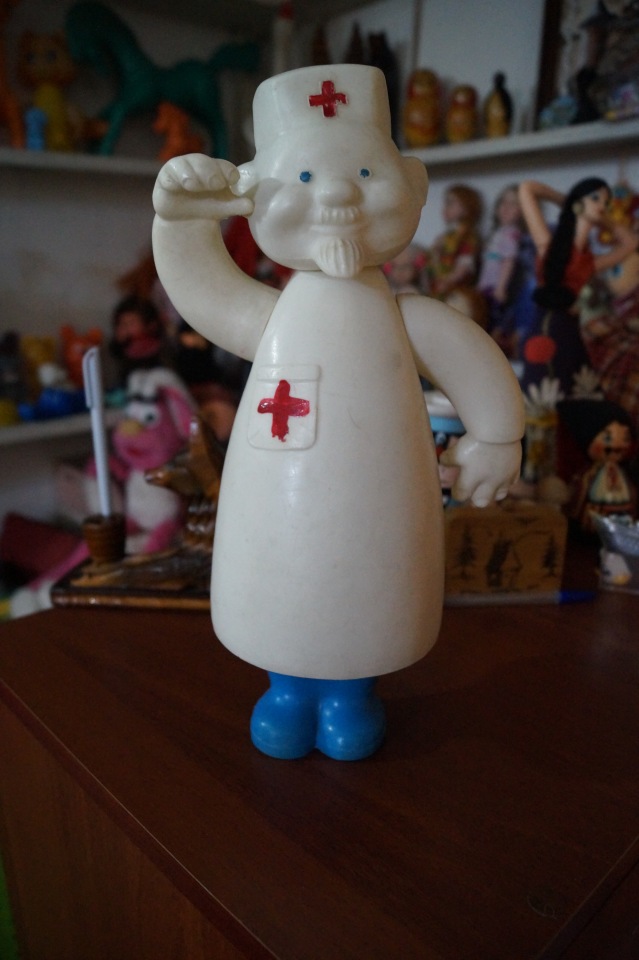 Обзор пластмассовых игрушек СССР, которые живут в моём музее | Бэйбики Обзор пластмассовых игрушек СССР, которые живут в моём музее