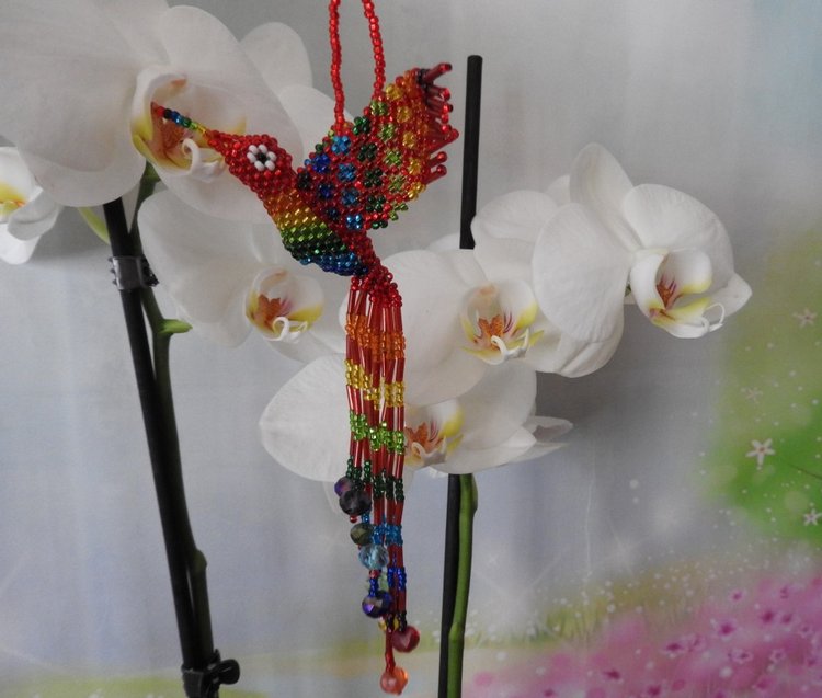 Колибри из бисера — Вышивка крестиком