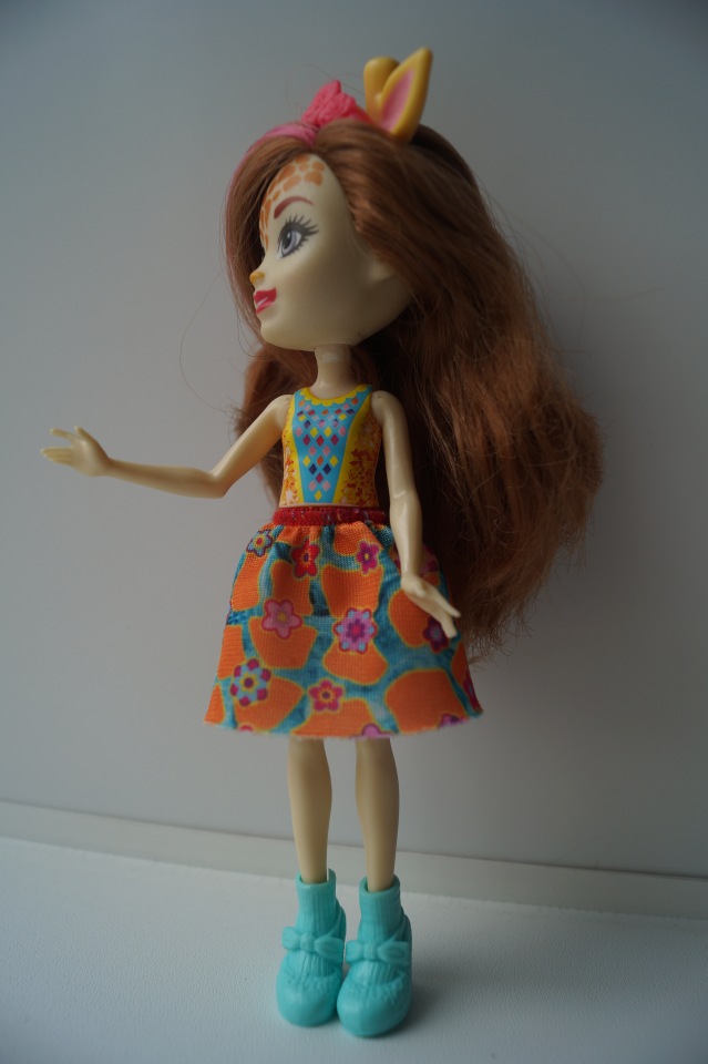 Четвёртая июльская выписка. Поломка шеи Энчантималс. Новые реснички двум пациентам. Как обуздать непослушные волосы