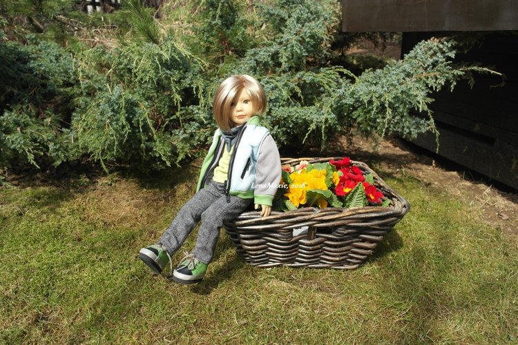 Тарас в апрельском саду — Куклы Kidz'n'Cats (Соня Хартман): шарнирные 46 см (фото 2)