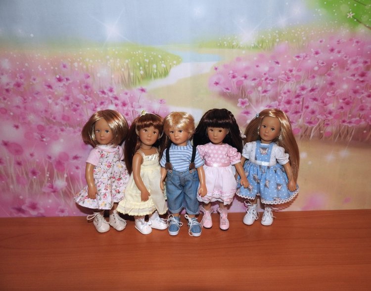 Куколки KIDZ'N'CATS mini и обувочка для них