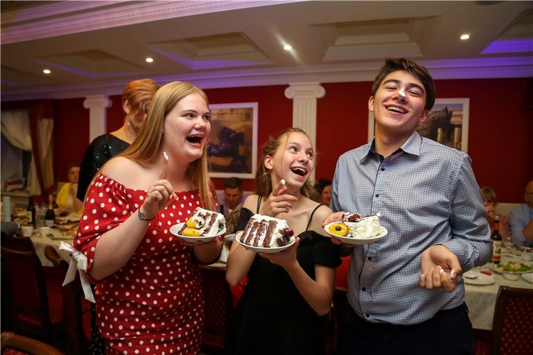 5 ЛЕТ НА БЕЙБИКАХ! Или невеста с куклами