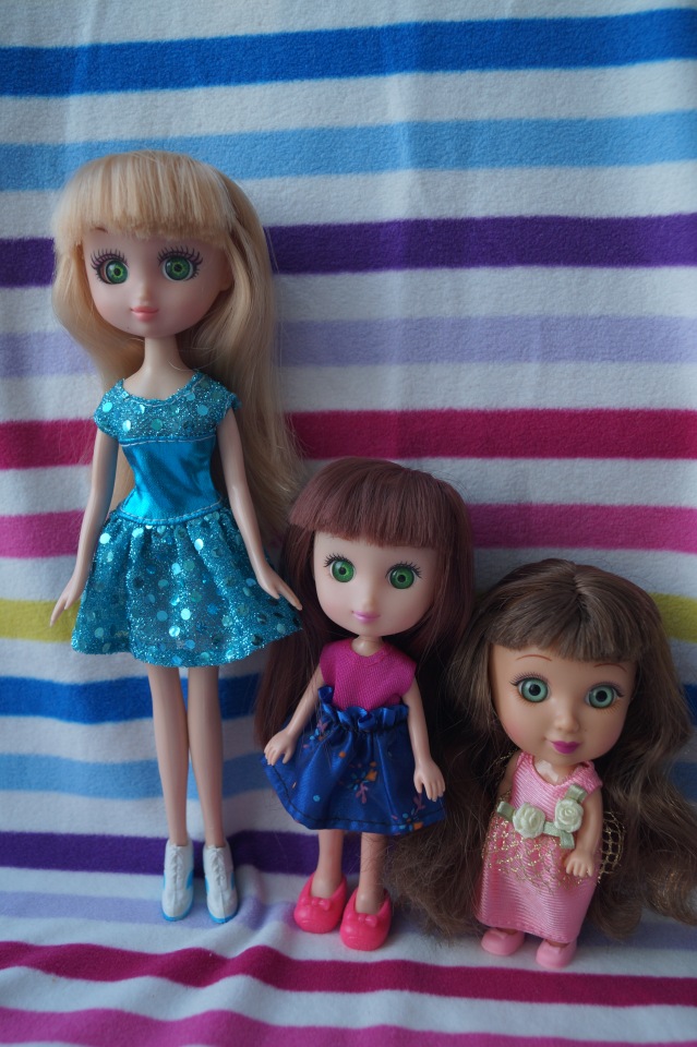 Три разные, но одинаковые куклы. Катя в разных возрастах